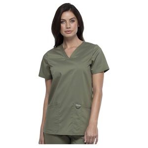 Cherokee women’s workwear revolution scrub set